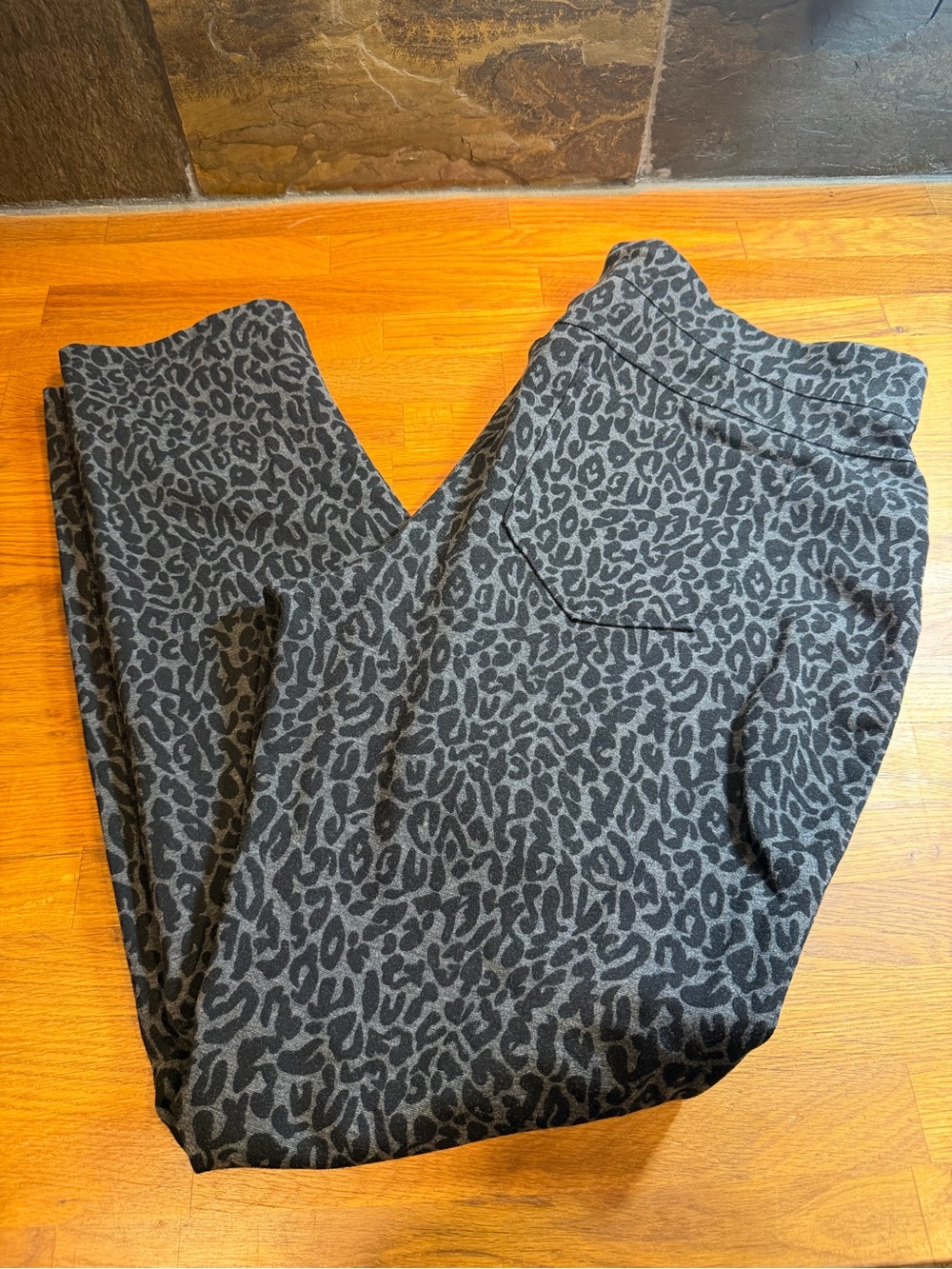 Cato Black and Gray Leopard Print Ponte Leggings size 12